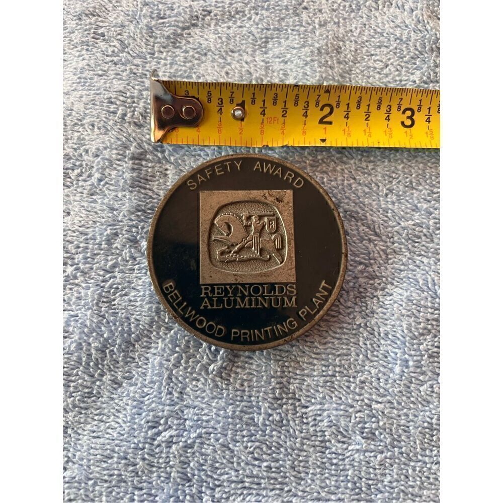 Vintage Safety Award Reynolds Aluminum Belt Buckle - Picture 3 of 3